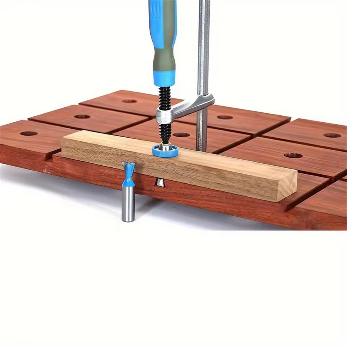 Gardening Tools Guide - Reliable- Dovetail Clamp with Soft-Grip Handle